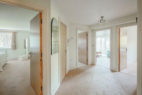 2 bedroom flat for sale - NO CHAIN! Kithurst Lane, Storrington, West Sussex, RH20