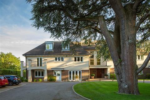 5 Birklands, Storrington, Pulborough, RH20 4BF