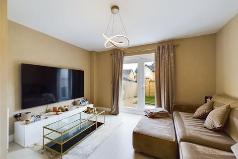 3 bedroom end of terrace house for sale, New Road, Denholme, Bradford, West Yorkshire, BD13