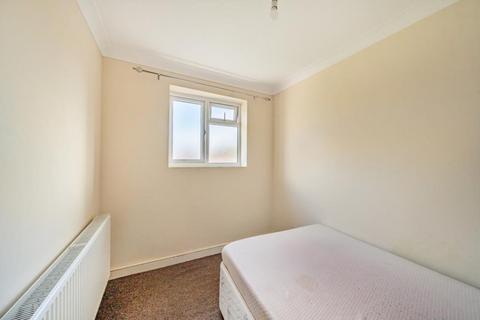 4 bedroom semi-detached house to rent, Northumberland,  Avenue,  RG2