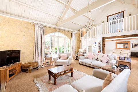 undefined, Upper Heyford, Northampton, Northamptonshire, NN7
