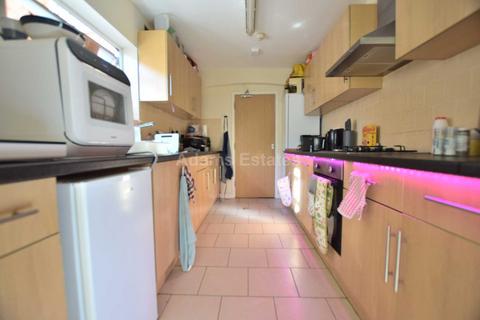 6 bedroom terraced house to rent, Pitcroft Avenue, Reading