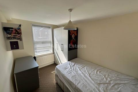 undefined, Pitcroft Avenue, Reading