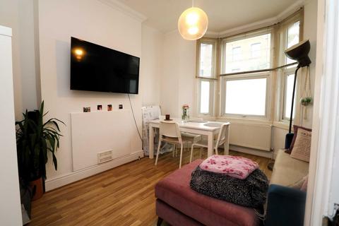 1 bedroom flat to rent, Gillispie Road, London