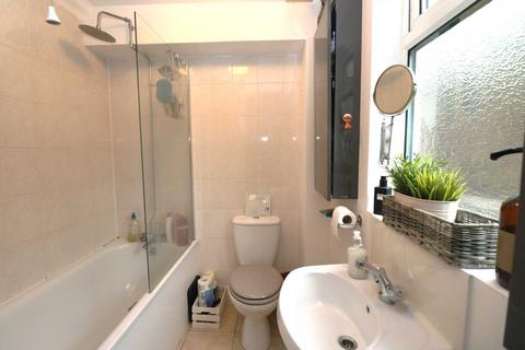 1 bedroom flat to rent, Gillispie Road, London