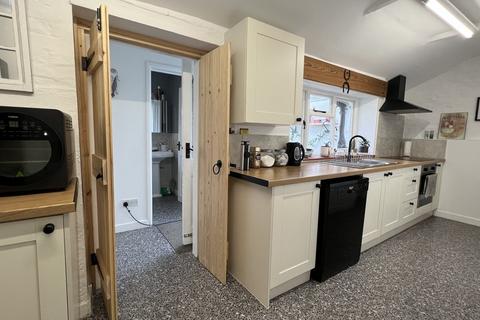 2 bedroom cottage for sale - West Street, Warminster
