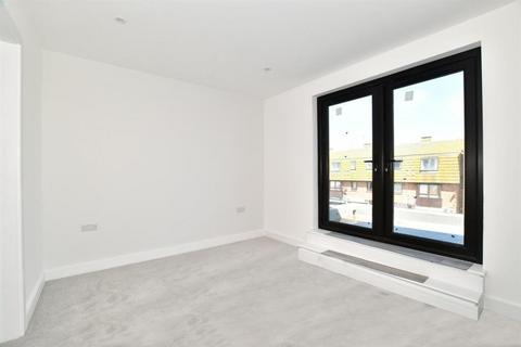 2 bedroom apartment for sale - South Coast Road, Peacehaven