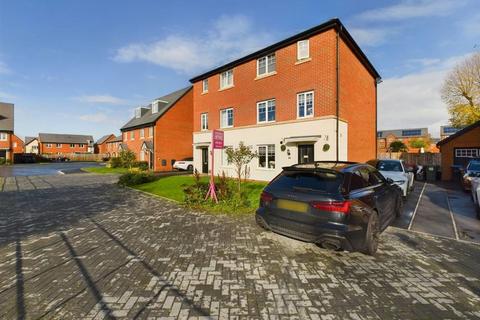 4 bedroom townhouse for sale, Devana Gardens, Chester