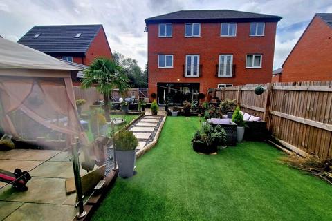 4 bedroom townhouse for sale, Devana Gardens, Chester