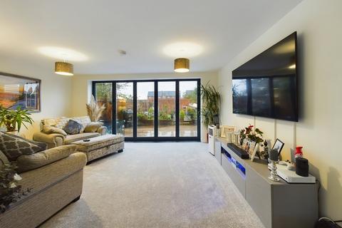 46 Devana Gardens, Chester, CH4 7FA
