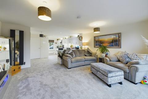 46 Devana Gardens, Chester, CH4 7FA