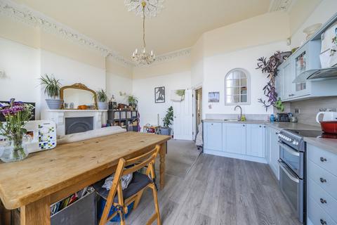 2 bedroom ground floor flat for sale - Powderham Terrace, Teignmouth