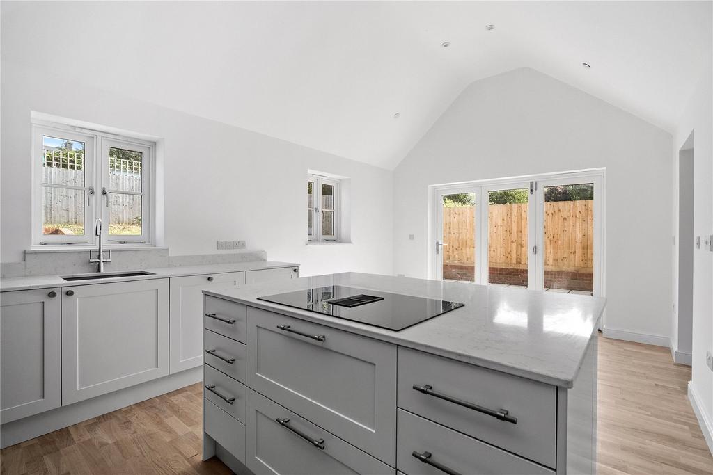 Sutton Poyntz, Weymouth, Dorset 3 bed detached house for sale £625,000