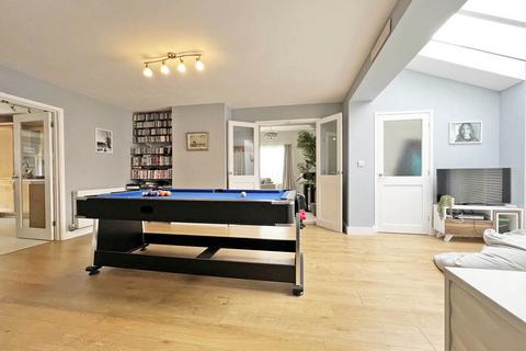 3 Polmarth Close, St Austell, PL25 3TW
