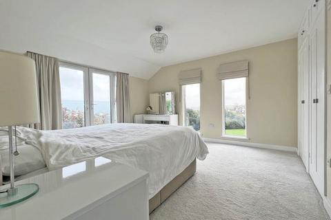 3 Polmarth Close, St Austell, PL25 3TW