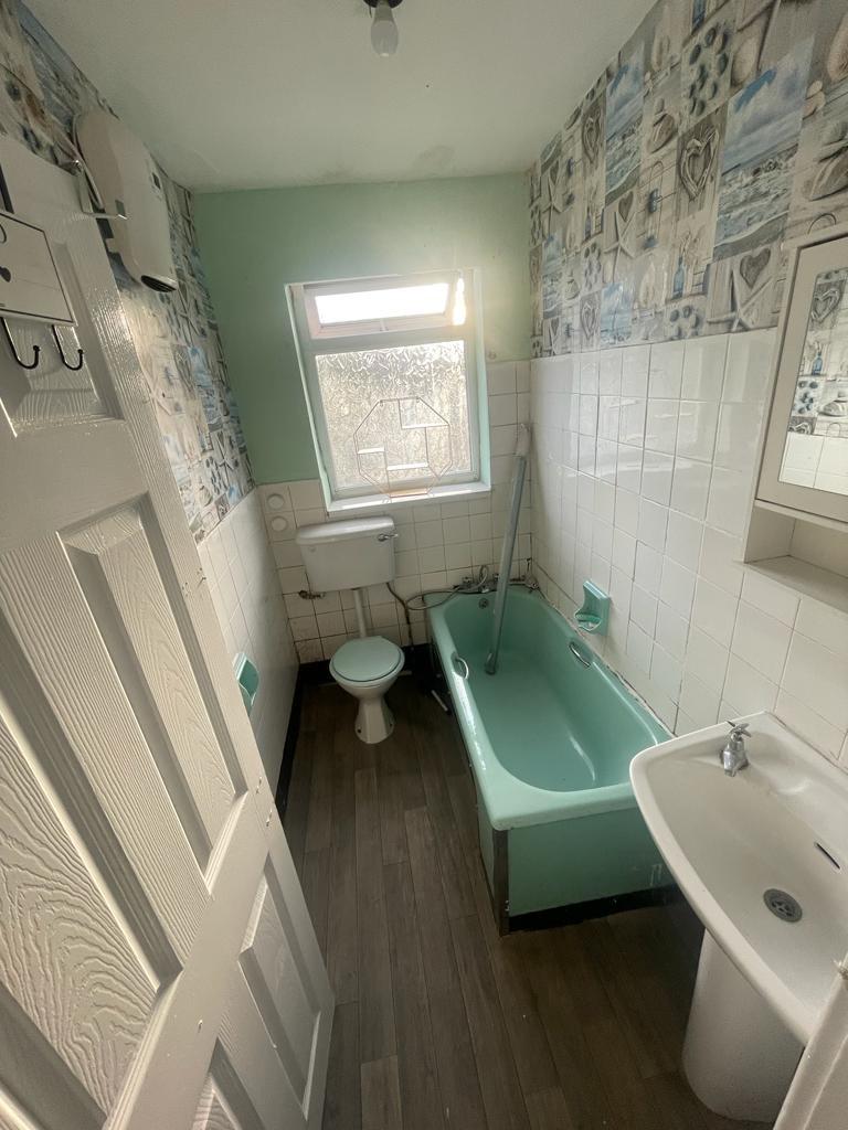 Apartment in Bury, Greater Manchester - View 3