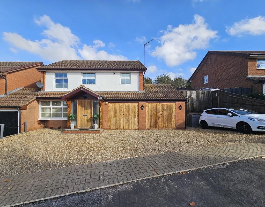 Stuart Road, Brackley 4 bed detached house £479,950