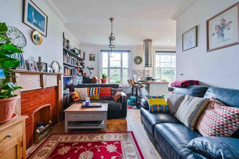 4 bedroom maisonette for sale, Parkhurst Road, Tufnell Park, London, N7