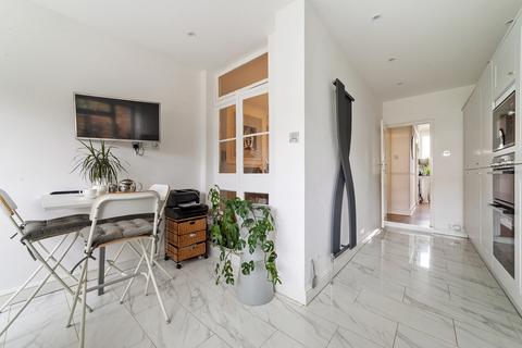 52 Liverpool Road, London, E10 6DN