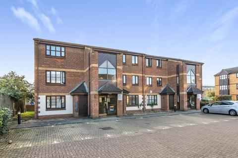 24 Summerhill Way, Mitcham, CR4 2NJ