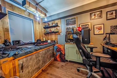 69 Battery Road, London, SE28 0JW
