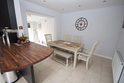 6 Lindrick Walk, Waltham, Grimsby, DN37 0UN