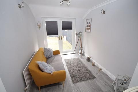 6 Lindrick Walk, Waltham, Grimsby, DN37 0UN