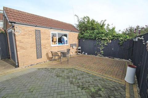 6 Lindrick Walk, Waltham, Grimsby, DN37 0UN