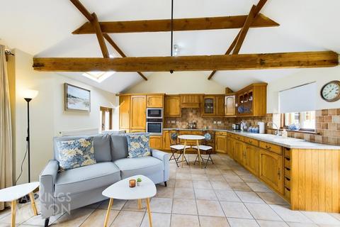 2 bedroom barn conversion for sale, Eversons Lane, Harleston