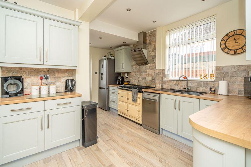 Aldersley Road, Aldersley, Wolverhampton 3 bed semidetached house for