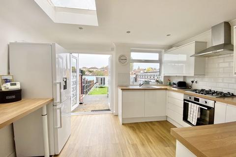 93 Howard Avenue, Bexley, DA5 3BA