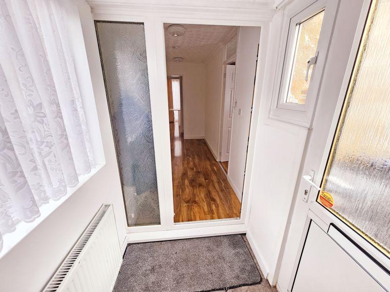 Dyce Close, Castle Vale, Birmingham, B35 6JX 3 bed end of terrace house