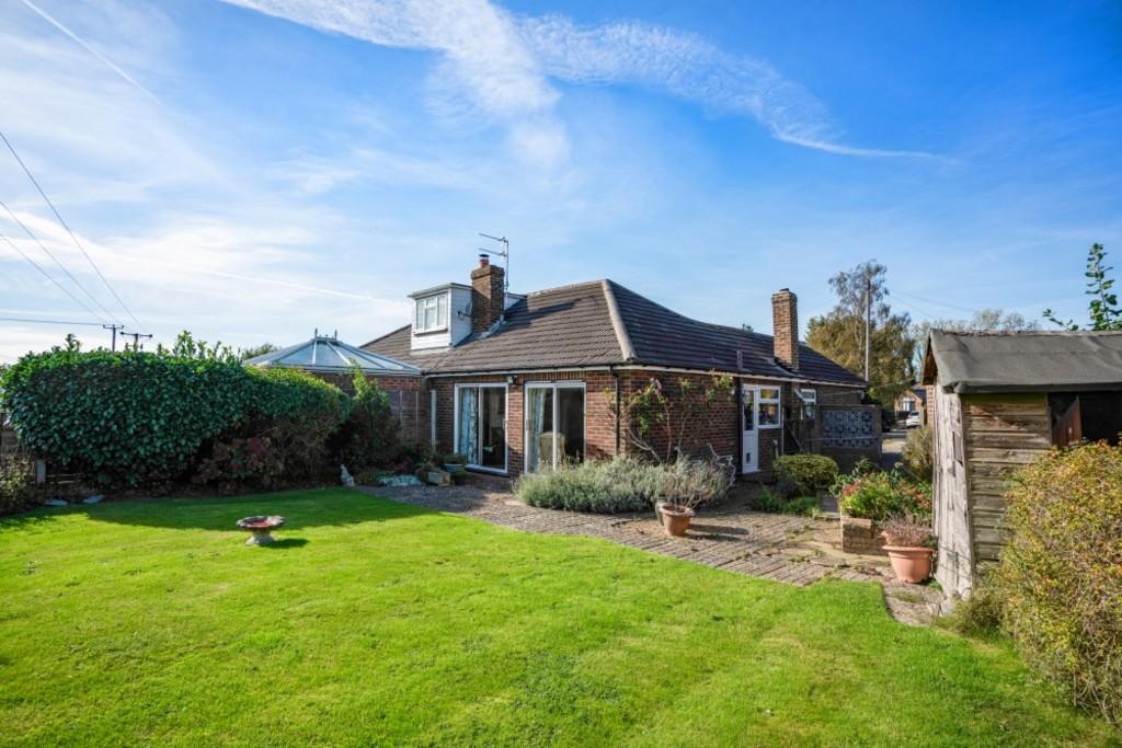 Asheridge, Chesham 2 bed semidetached bungalow for sale £410,000