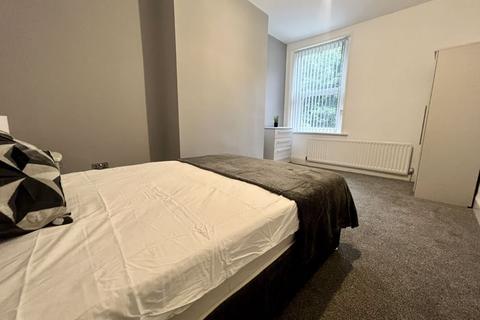 undefined, High Street, Gateshead NE10