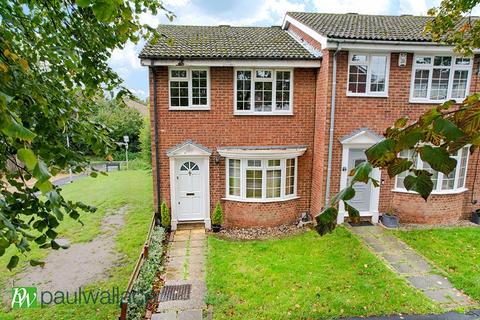 3 bedroom end of terrace house for sale, Smarts Green, West Cheshunt