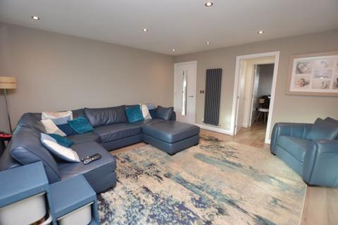 152 Ashton Road, Golborne, Warrington, WA3 3UY