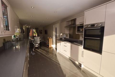 152 Ashton Road, Golborne, Warrington, WA3 3UY