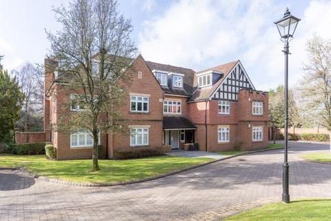 2 bedroom apartment to rent, Wood End Drive, Barnt Green