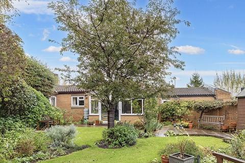 5 North Grove, Wells, BA5 2TD