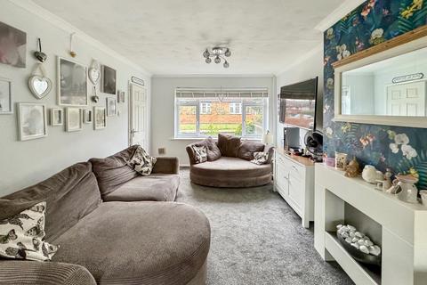 62 Challenge Close, Gravesend, DA12 4RT