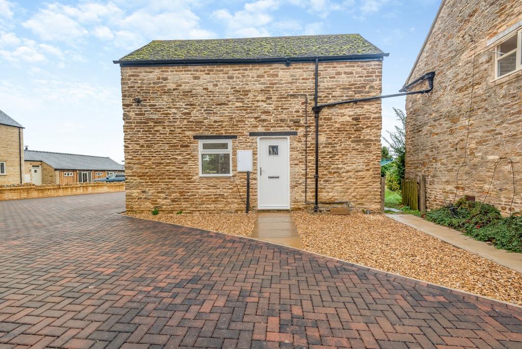 Back Lane, Morcott, Oakham, Rutland 1 bed detached house to rent £845