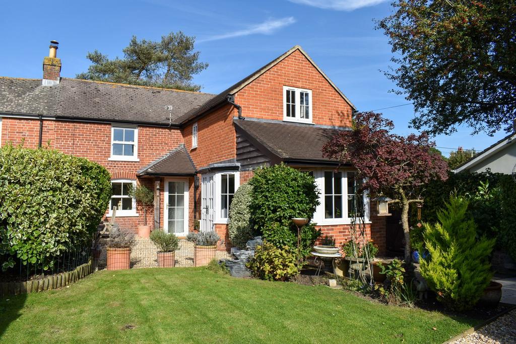 May Lane, Pilley, Lymington, SO41 3 bed end of terrace house for sale