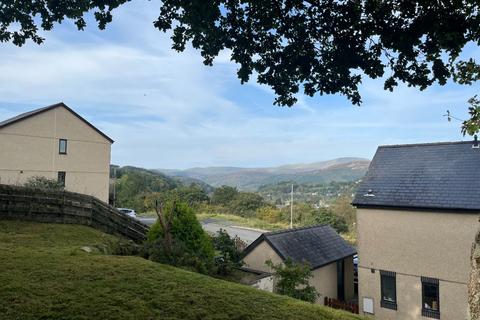 57 Maesbrith, Dolgellau, LL40 1LF