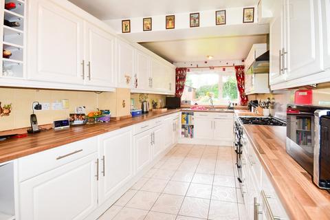 11 Giffords Croft, Lichfield, WS13 7HG