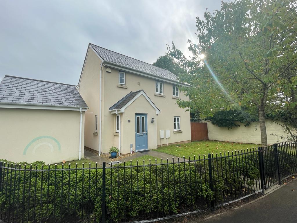 Ffordd Cambria, Pontarddulais, Swansea 3 bed detached house for sale