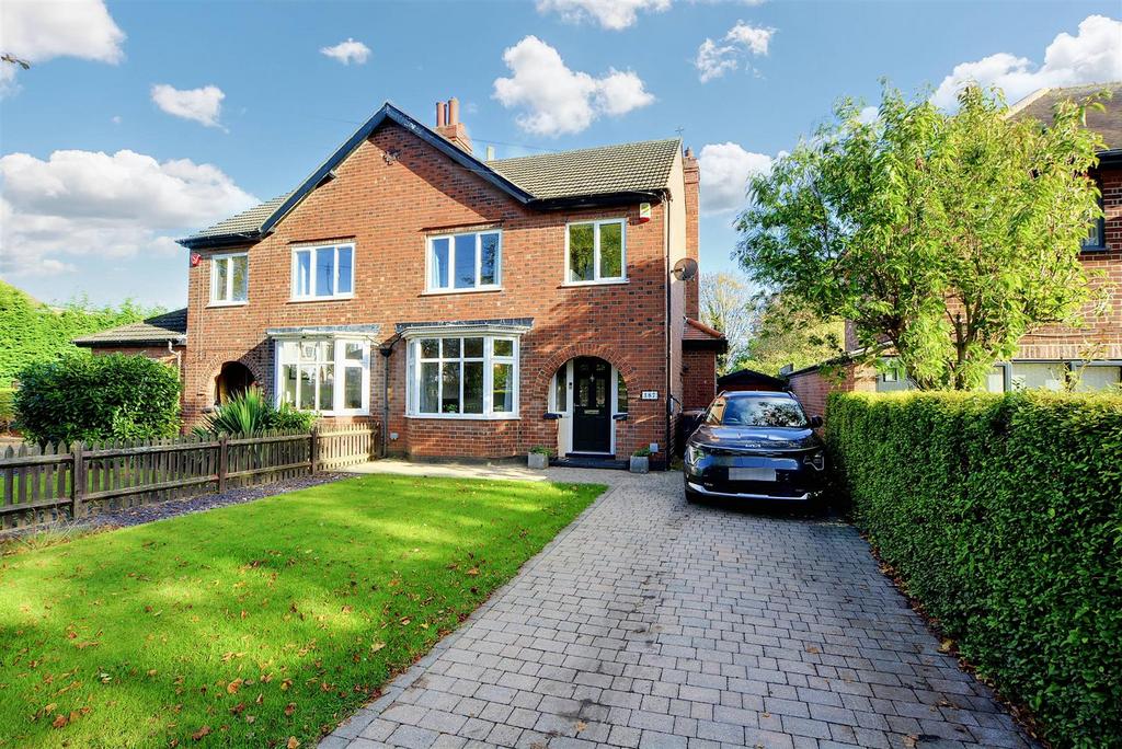 Bye Pass Road, Chilwell 3 bed semidetached house for sale £325,000