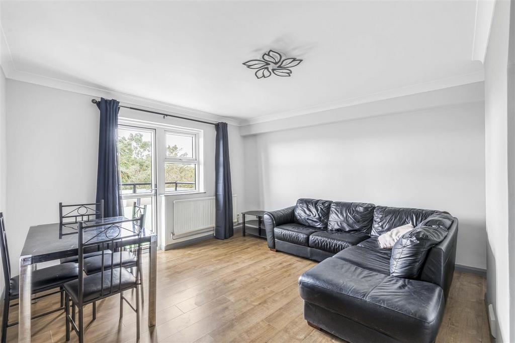 66 Chertsey Court-8.JPG