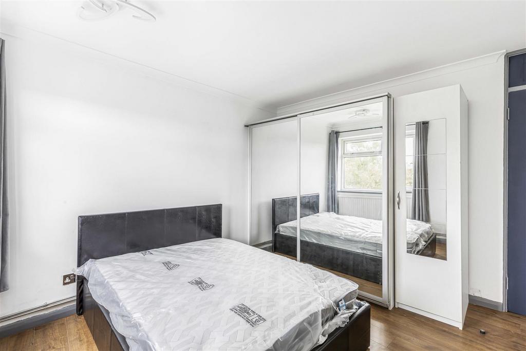 66 Chertsey Court-2.JPG
