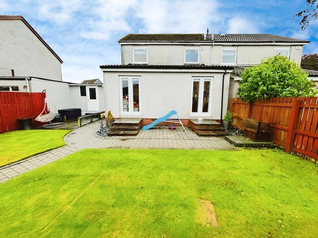 Ramsay Gardens, Leslie, Glenrothes 3 bed semidetached house £189,995