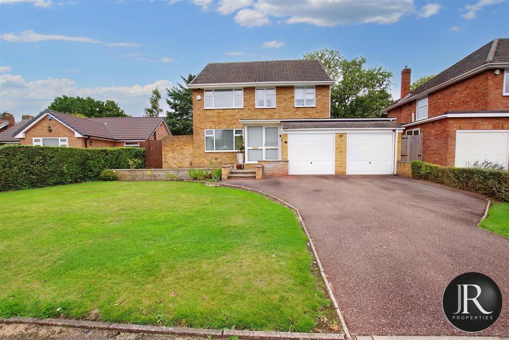 Longbridge Road, Lichfield WS14 3 bed detached house £450,000